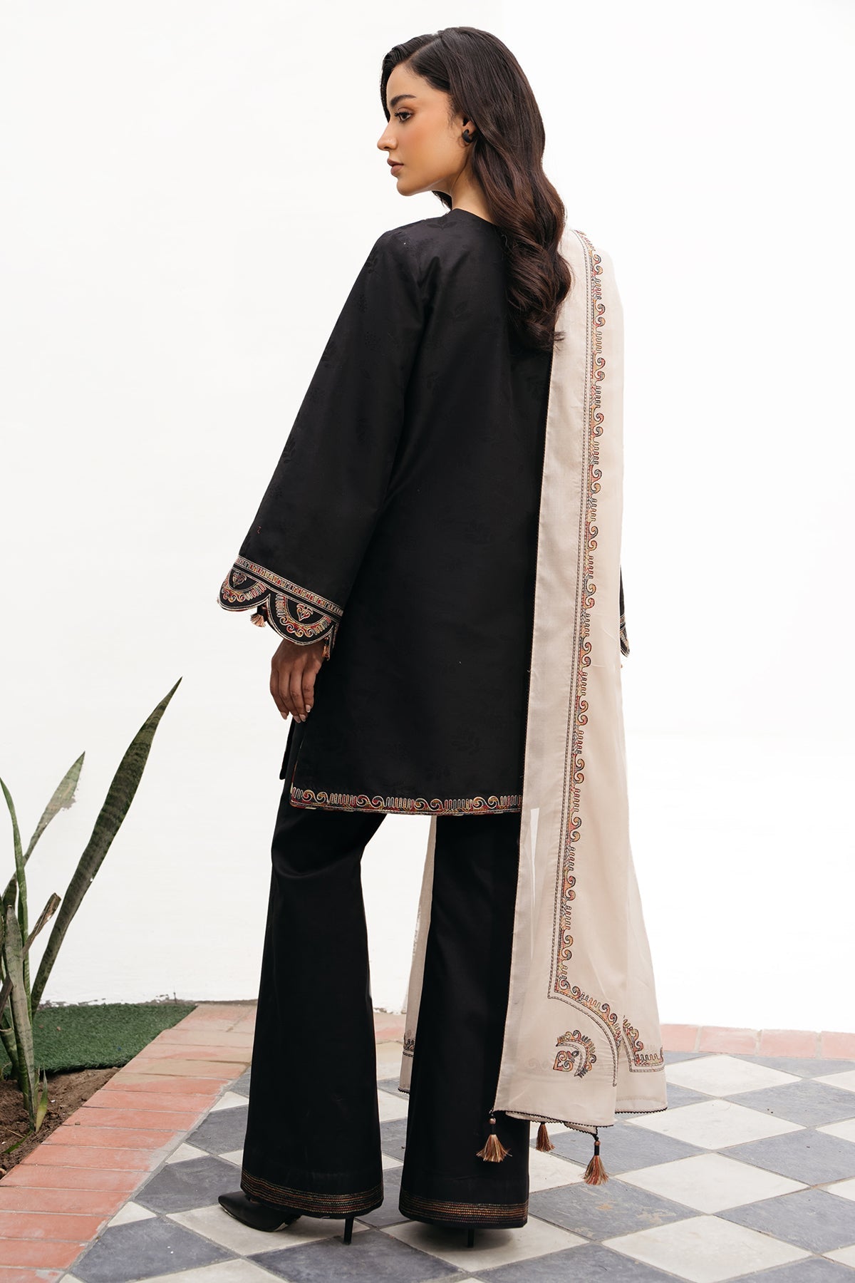 EMBROIDERED JACQUARD LAWN USE-9184