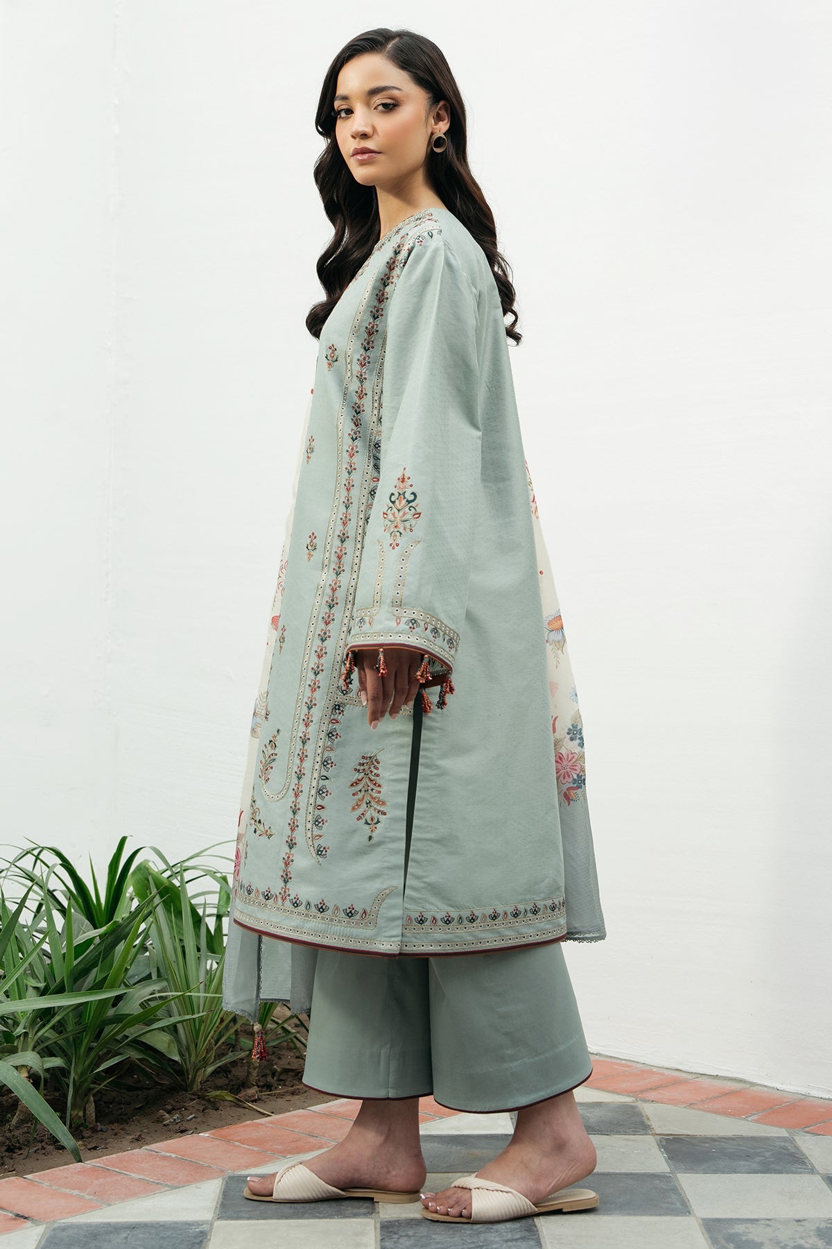 EMBROIDERED DOBBY LAWN USE-9180