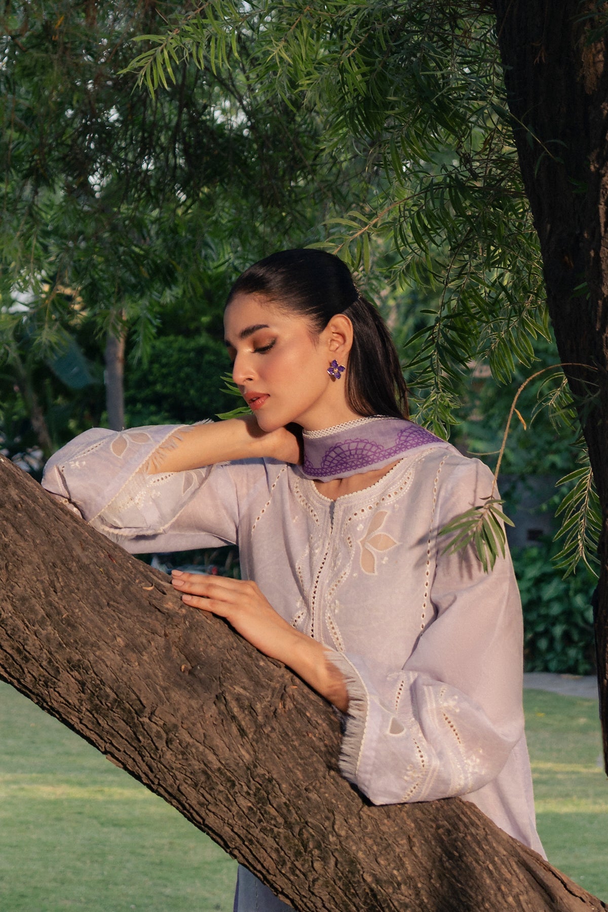 EMBROIDERED LAWN USE-9362